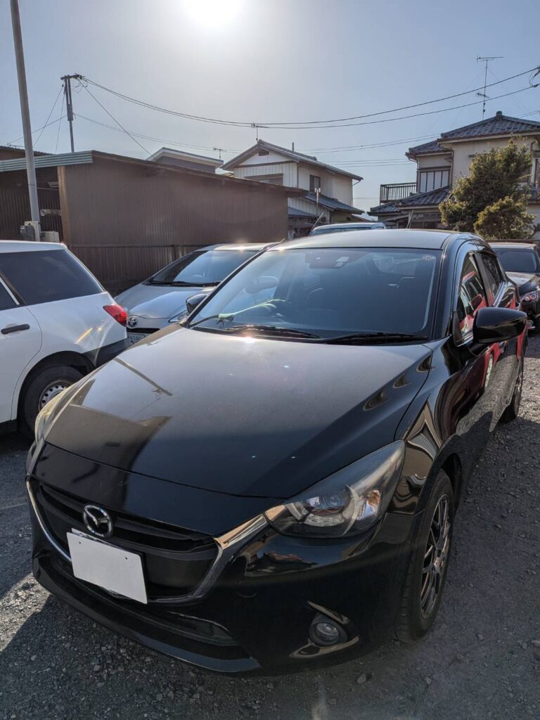 デミオ